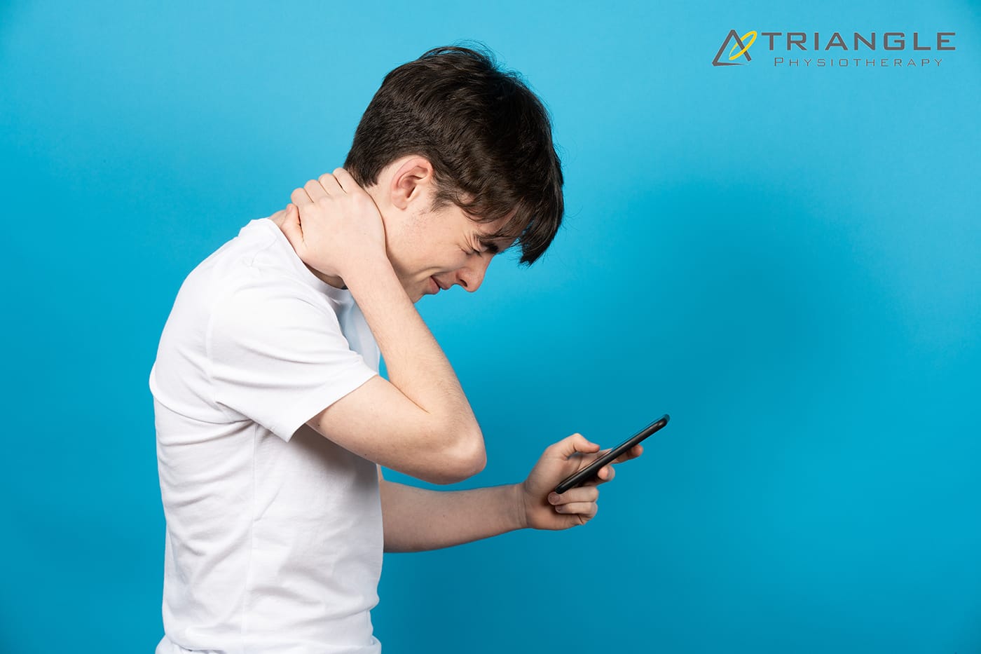 Preventing Neck Pain from Digital Devices: Physiotherapy Tips for Screen Users